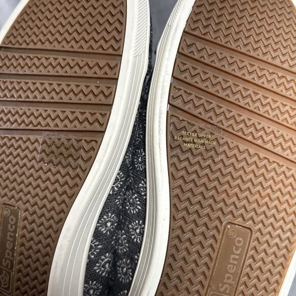 New Spenco Women's Santa Maria Batik Sneaker Size W 9-1/2 B Black Print Slip On - Picture 6 of 9